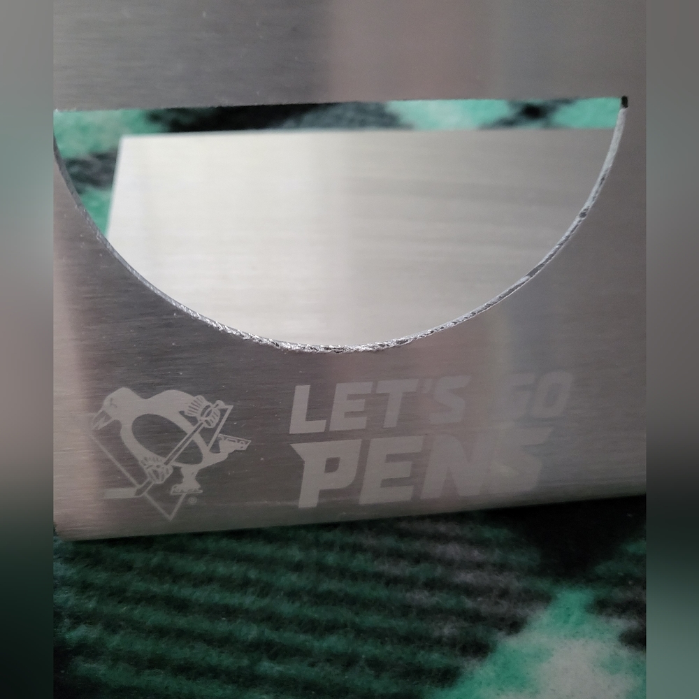 5 hockey puck holder